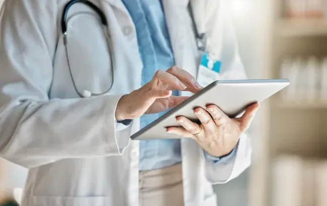 Diagnostics précoces, nouvelles pistes de traitement… Les données ont vocation à être un vecteur d’accélération de la recherche et de l’innovation, à tous les stades de la prise en charge du patient.